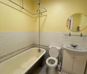 Charming One-Bedroom in Heritage Building – Available October 1, 2025 - Photo 5