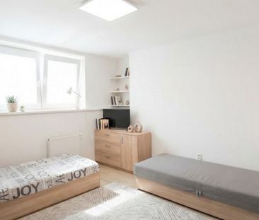 Pronájem bytu 2+1 • 71 m²Novovysočanská, Praha - Vysočany - Photo 2