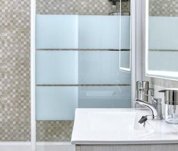 2 bedroom luxury Apartment for rent in Nueva Andalucia, Spain - Photo 4