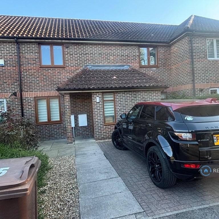 3 bedroom terraced house to rent - Photo 1