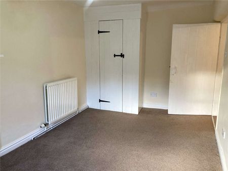 Three bedroom semi-detached house found in good order throughout. - Photo 5