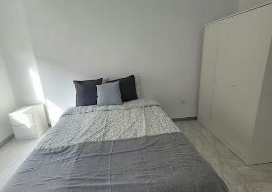 Carrer de Sant Lluís Bertran, Torrent, Valencian Community 46900