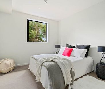 LUXURY LIVING IN THE HEART OF MISSION BAY - Photo 1