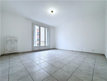 4 pièces - 67,68 m² - 2ème étage - Colocation non autorisée - Photo 4