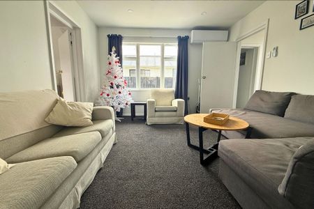 Modern 3-Bedroom Home in Central Phillipstown - Photo 2