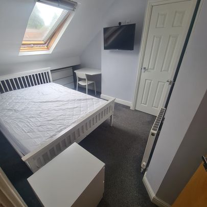 3 Bed - 19a Winston Gardens, Headingley, Leeds - LS6 3LA - Student - Photo 1