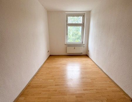 2-Raum-Wohnung mit Balkon in ruhiger Lage von Aue - Foto 1