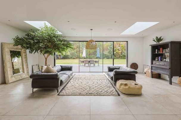 6 bedroom terraced house to rent - Photo 1