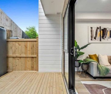 Stylish Townhouses - Photo 3