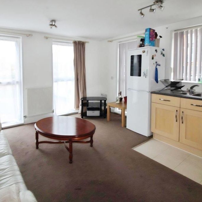 2 bedroom flat to rent - Photo 1