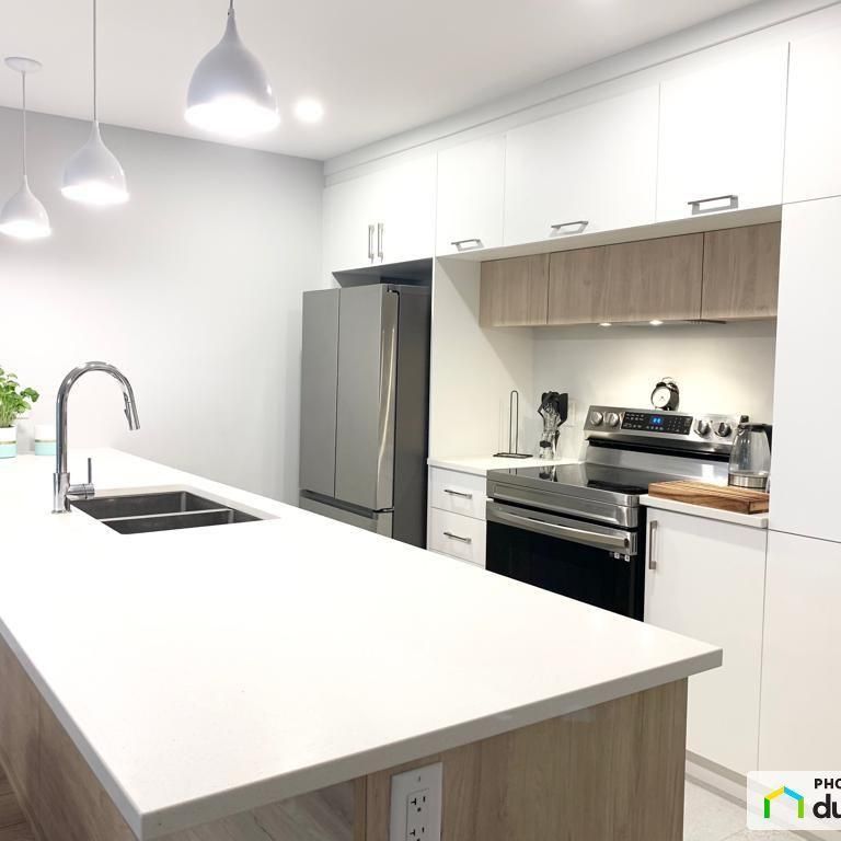 Magnifique condo 5 ½ SEMI-MEUBLÉ (5 électros) à Granby - Photo 1