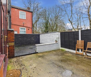 3 bedroom semi-detached house to rent - Photo 6