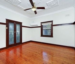 Charming Family Home in Mayfield West! - Photo 5