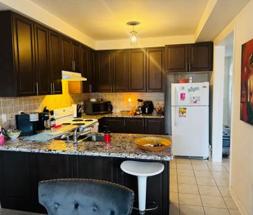 For Lease - 5463 Tenth Line, Mississauga, Ontario - Photo 6