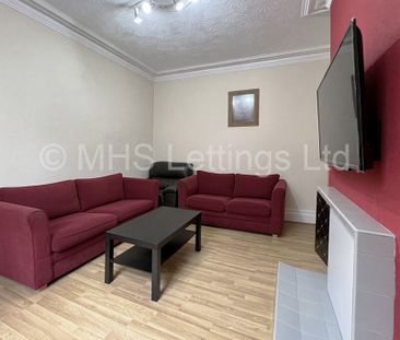 4 Bedroom Mid Terraced House for rent in Branksome Terrace - Photo 2