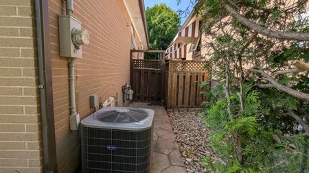 For Lease - 377 Centre Street Unit# Bsmt, Richmond Hill, Ontario - Photo 3