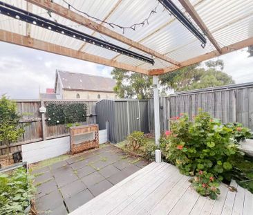 Modern & Spacious Living in Prime Keysborough Location - Photo 3