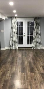 Bright& Modern 1 bedroom Walk-Out Basement Apartment - Photo 4