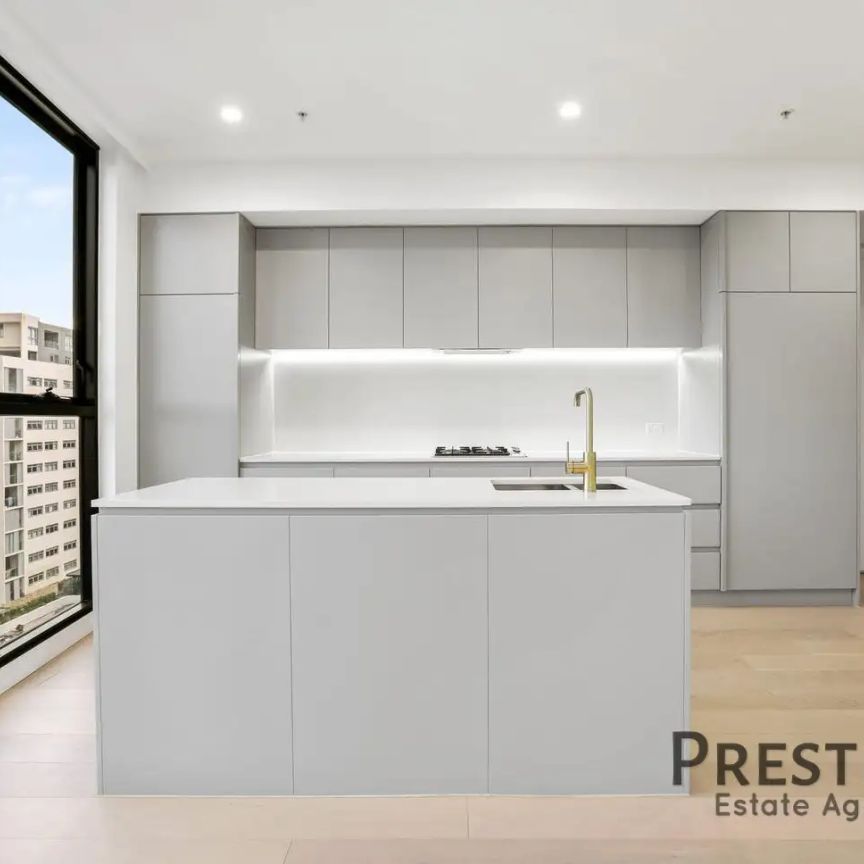 “Modern 2 bedroom unit!” - Photo 1