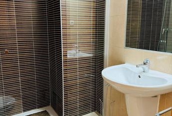 3 room luxury penthouse for rent in Estepona, Andalusia