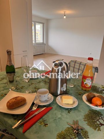 ERSTBEZUG| Tipptopp frisch renovierte 3 1/2 ZWG im Grünen mit Aussicht |TG und Aufzug - Foto 3