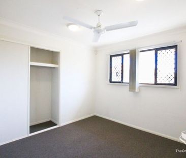 A 3 bedroom stand alone townhouse with double LU garage in sought a... - Photo 4