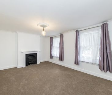 5 bedroom terraced house to rent - Photo 3