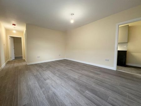 2 bedroom flat to rent - Photo 2