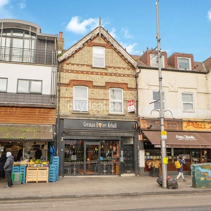 2 bedroom flat to rent - Photo 1