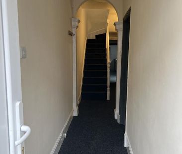 5 bedroom terraced house to rent - Photo 4