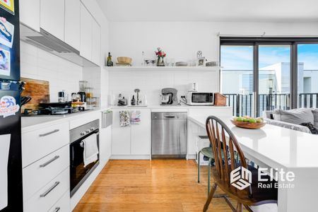 Unfurnished 2b1b Apartment in Brunswick West - Photo 4