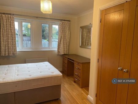 2 bedroom flat to rent - Photo 3