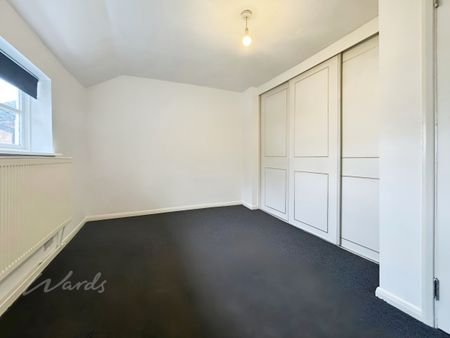 3 bedroom flat to rent - Photo 2