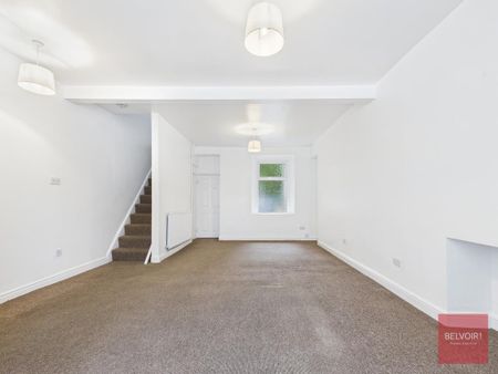 3 bedroom terraced house to rent - Photo 3