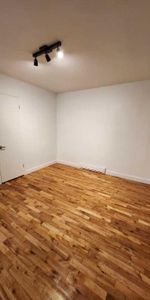 3-1/2 plus coin détente dans Petite-Patrie, Immeuble très tranquille Métro Autobus - Photo 3