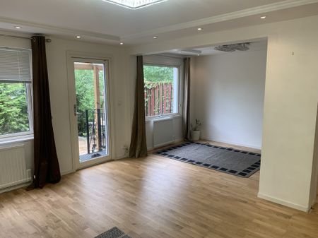 Bullerholmsgränd, Skärholmen - Photo 2