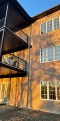 1 room apartment of 83m² in Val-des-Monts - Photo 1