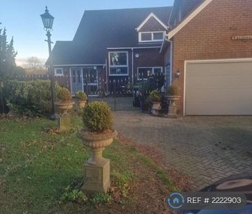 4 bedroom detached house to rent - Photo 1