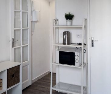 Logement à Paris, Location meublée - Photo 4