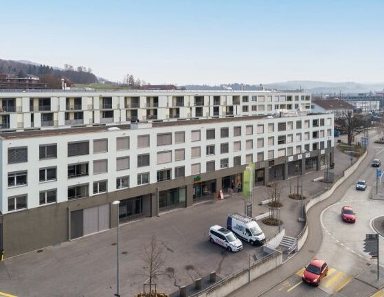 Practical and close to the train station – modern living in Aarburg - Photo 1