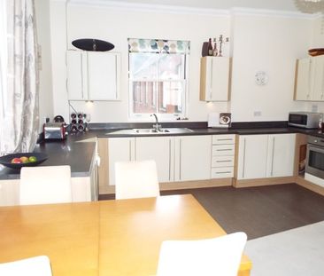 James Weld Close, Banister Park - Photo 2