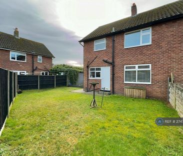 3 bedroom semi-detached house to rent - Photo 3