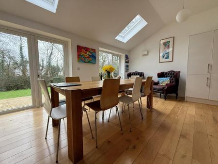 4 bedroom detached house to rent - Photo 4