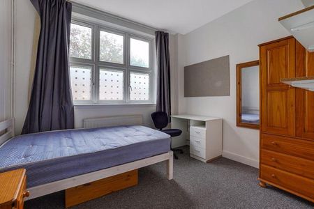 1 bedroom in a house share to rent - Photo 5