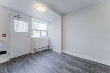 Valhalla Court [1] - Photo 2