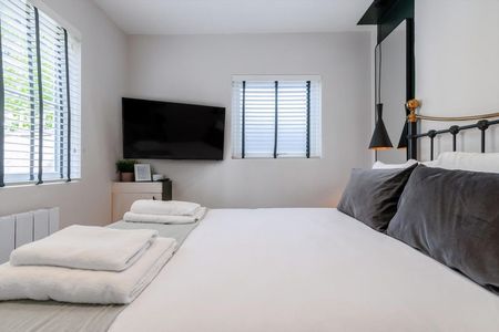 Elmfield Road - Photo 4