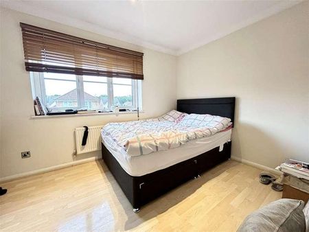 Challinor, Church Langley, CM17 - Photo 4