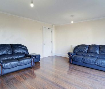 3 bedroom detached house to rent - Photo 3