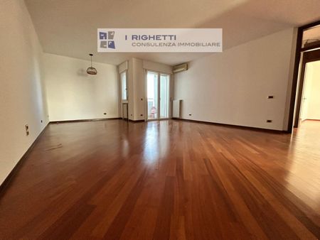 TRILOCALE CON GARAGE - Photo 2