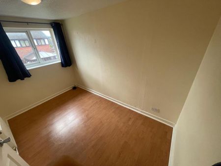 2 bedroom semi-detached house to rent - Photo 3